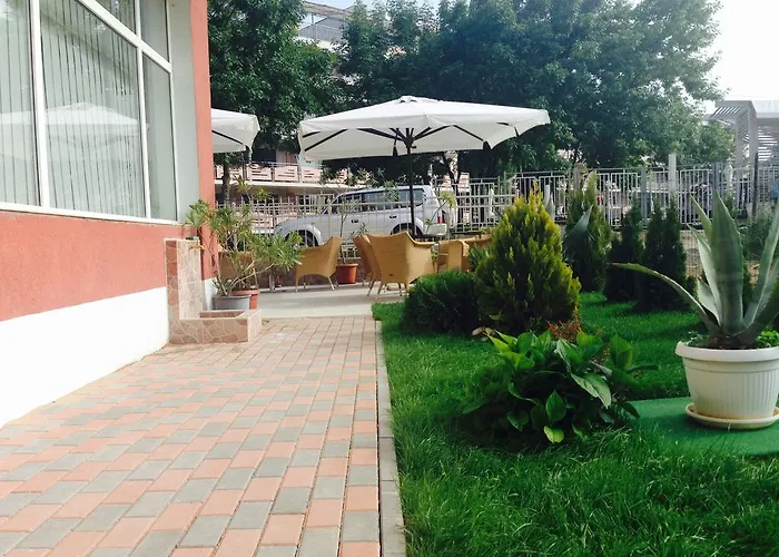 Malina Family Hotel 2*